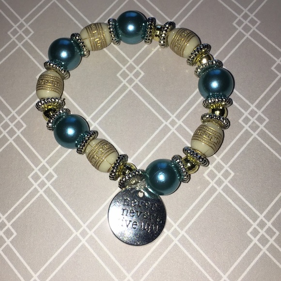 ⭐️Never give up🙂 - Picture 1 of 1